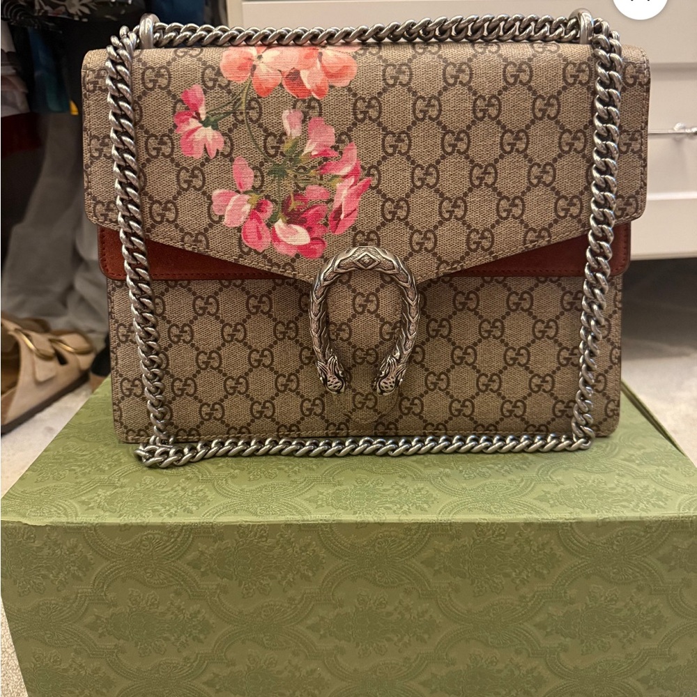GUCCI “GG” Blooms Supreme Dionysus Shoulder Bag Authentic large size EUC